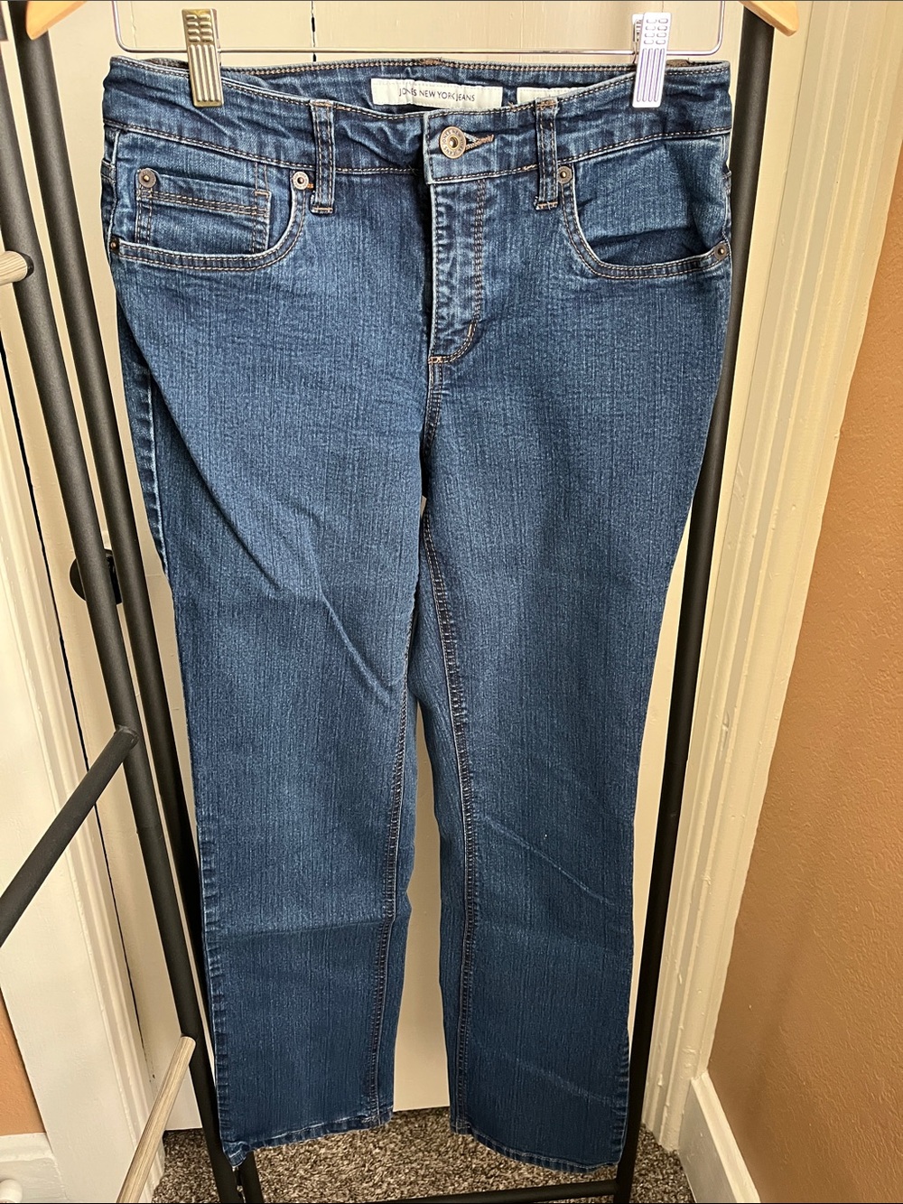 Jones New York Women's Straight-Leg blue Jeans